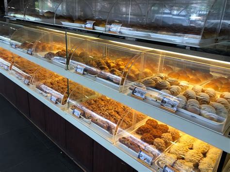 The Morning Bakery Experience: A Feast for the Senses